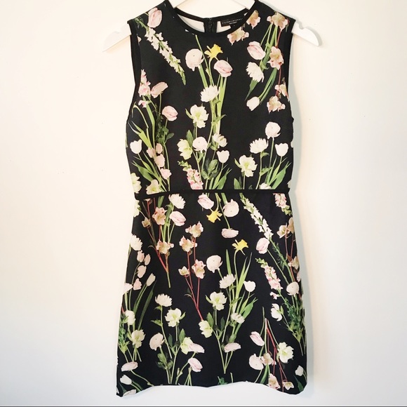 Victoria Beckham for Target Dresses & Skirts - 4/$25 Victoria Beckham for Target | Floral Dress